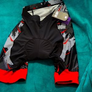 BIKE/ CYCLING SHORTS Men's medium padded cycling shorts NWT